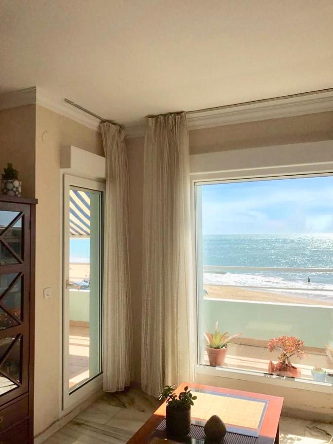 Gatu Premium Villa Isabel Terraza,Parking,1ºlinea Playa,Wifi,Vista Al Mar , Preferente Mayores De 25 Anos Y Familias Cadiz Ngoại thất bức ảnh